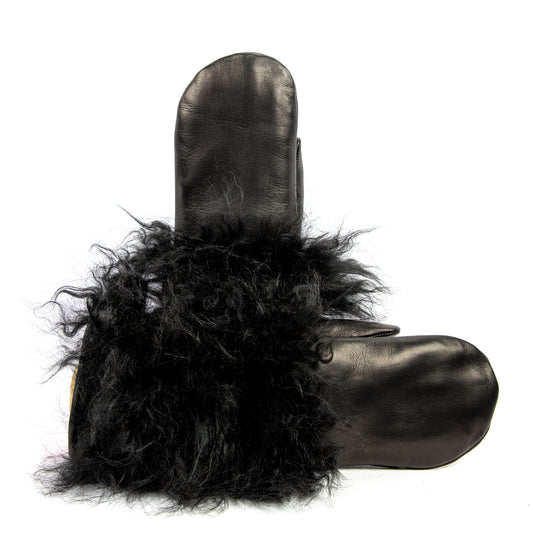 Black nappa leather mittens adorned with luxurious Mongolia fur, showcasing elegant Italian craftsmanship and sophisticated design.