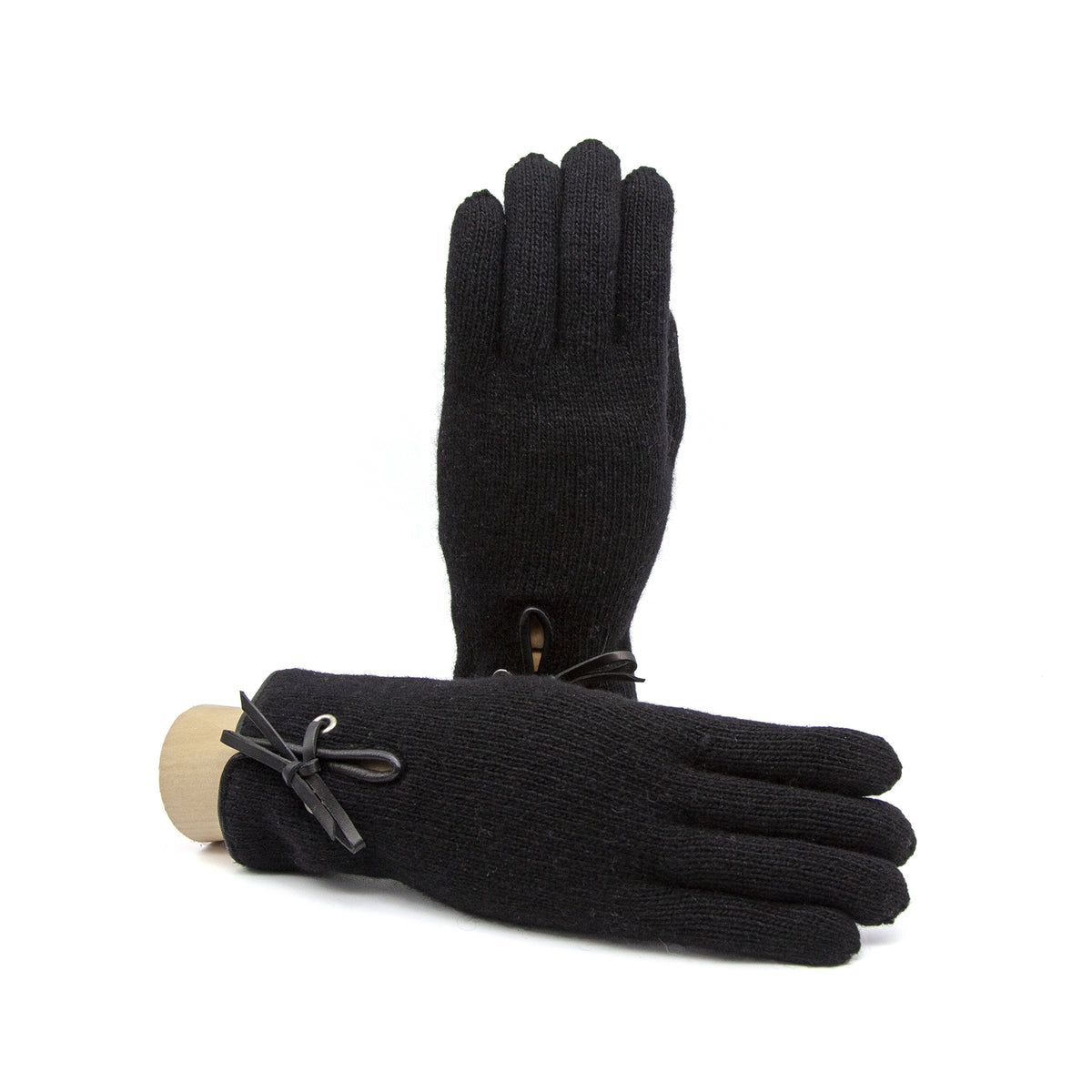 Black cashmere gloves featuring elegant detailing and a refined design, showcasing Italian craftsmanship.