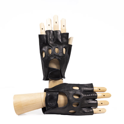 Mens black leather half-finger driving gloves with strap closure, highlighting elegant design and Italian craftsmanship.