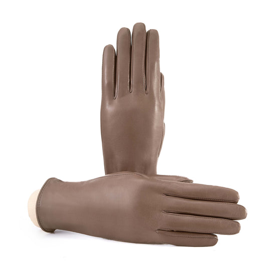 Soft nappa leather gloves in warm taupe, featuring a palm opening and luxurious cashmere lining for ultimate comfort.